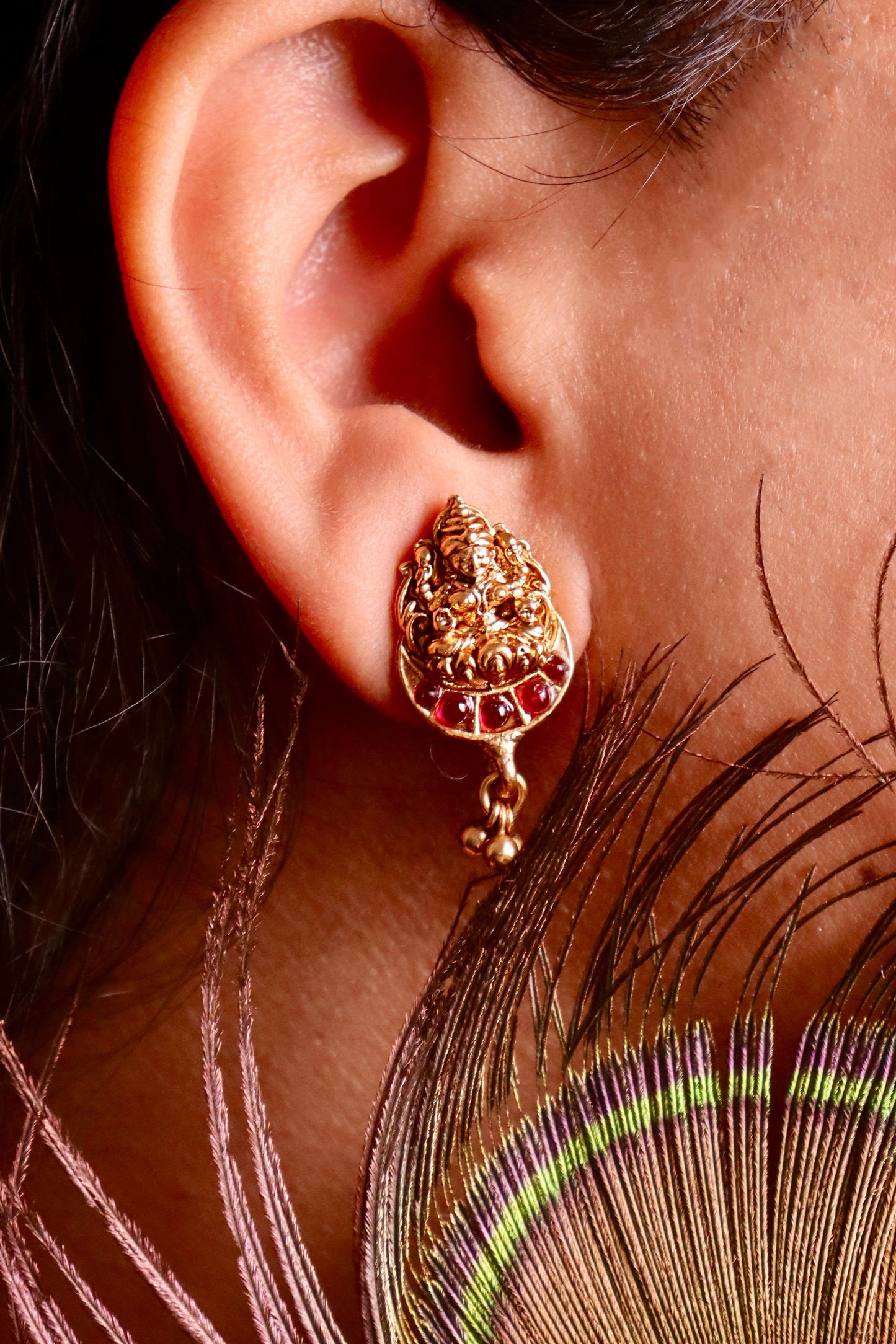 Mahalaxmi Invisble Chain Pendant Set