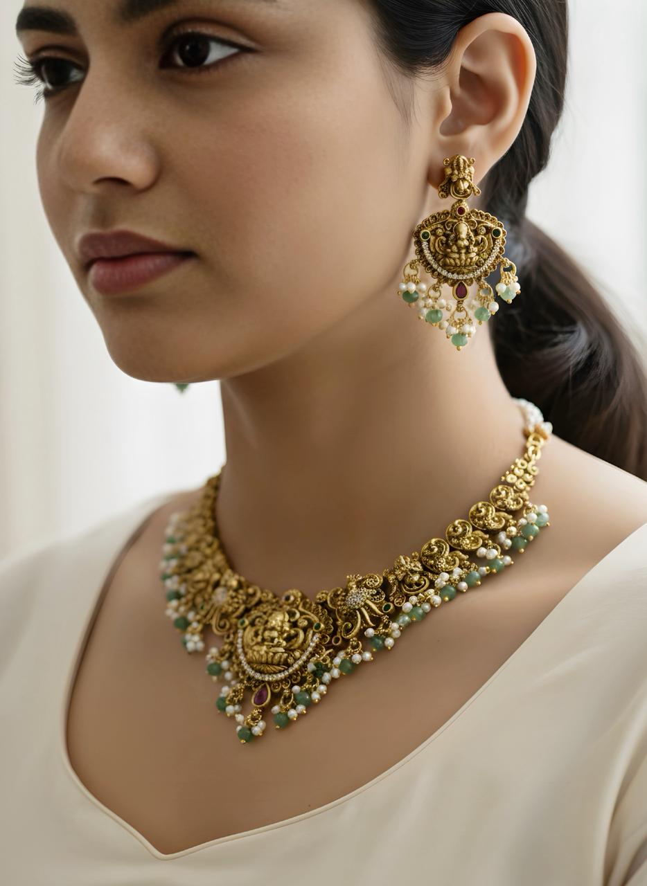 Mahapushp Matte Gold Necklace Set