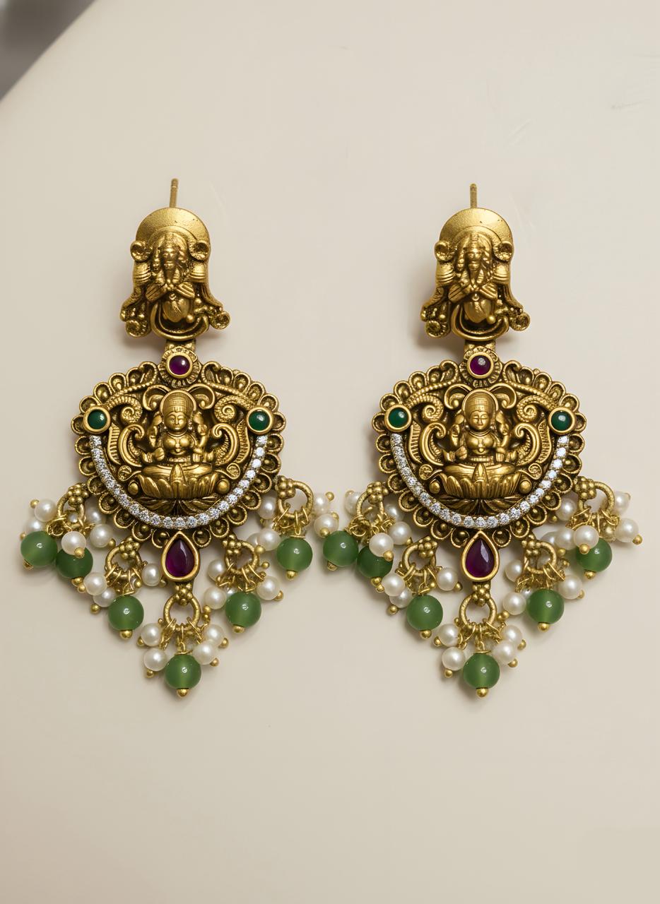 Mahapushp Matte Gold Necklace Set