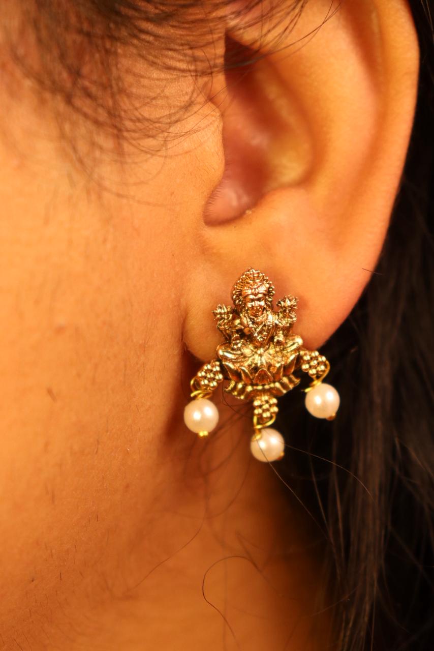 Aishwarya Pearl Choker Set