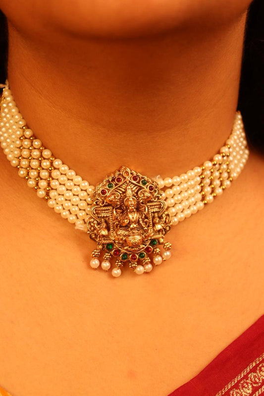 Aishwarya Pearl Choker Set