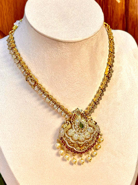 Shri Shobha Necklace Set