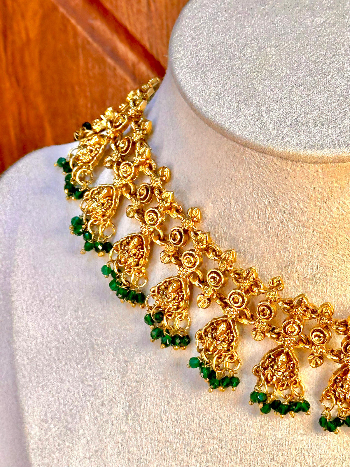 Green rekha Choker set