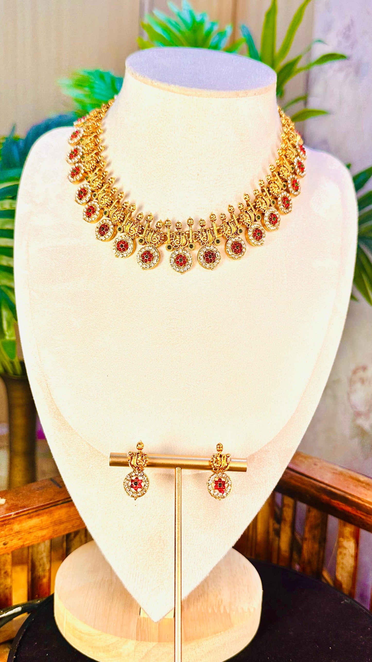Kishori Necklace Set