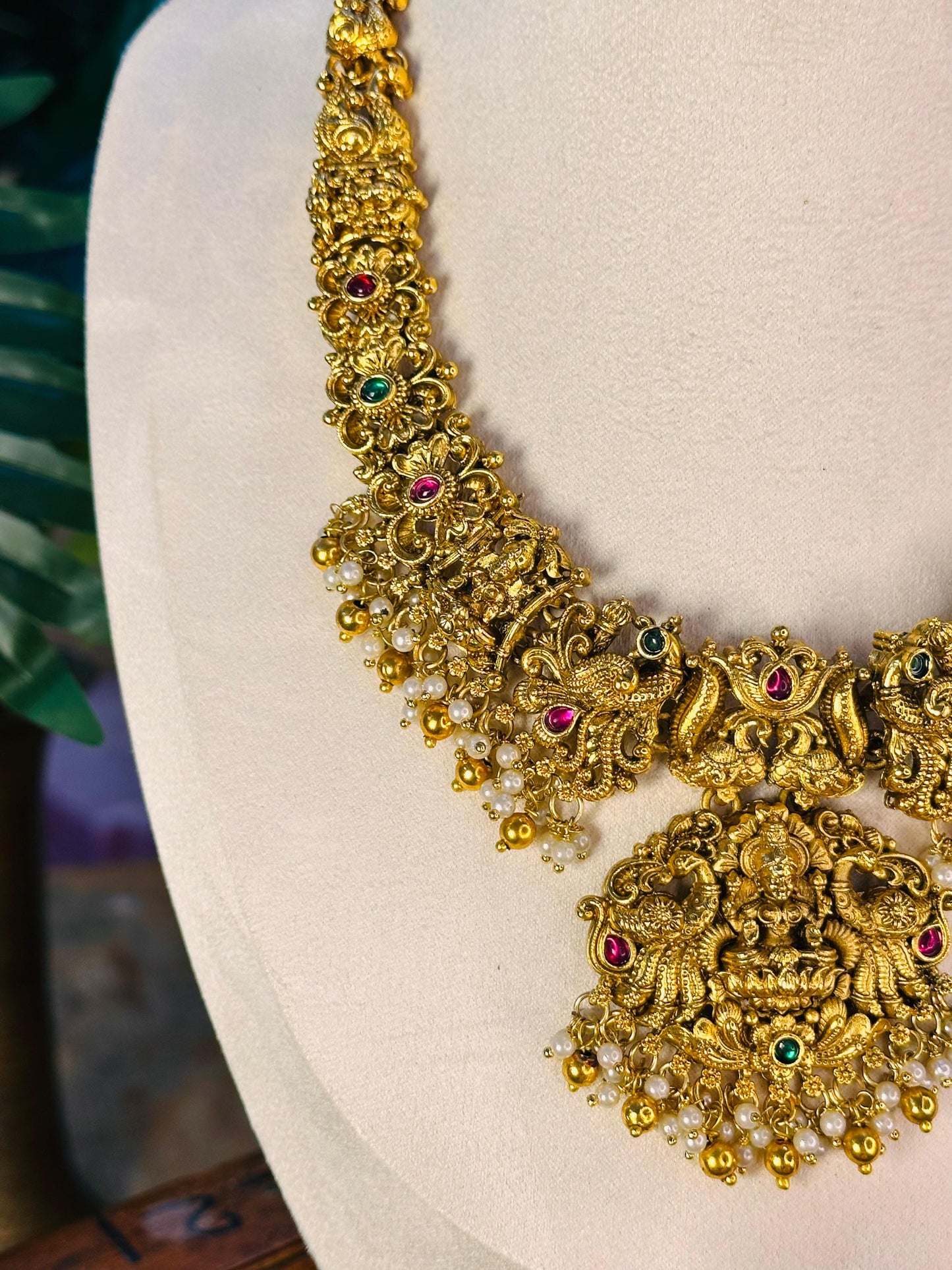 Royal Laxmi Gold Necklace Set