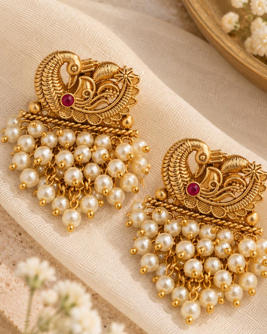 Devangi Pearl Earrings