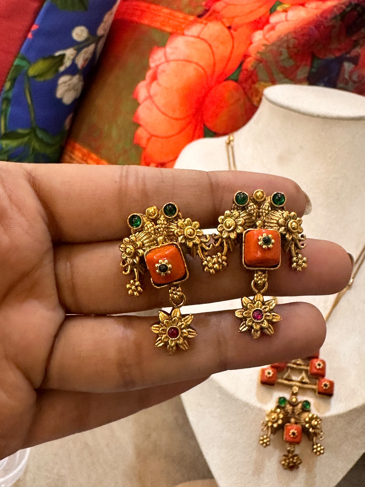 Kashvi Coral Pendant Set