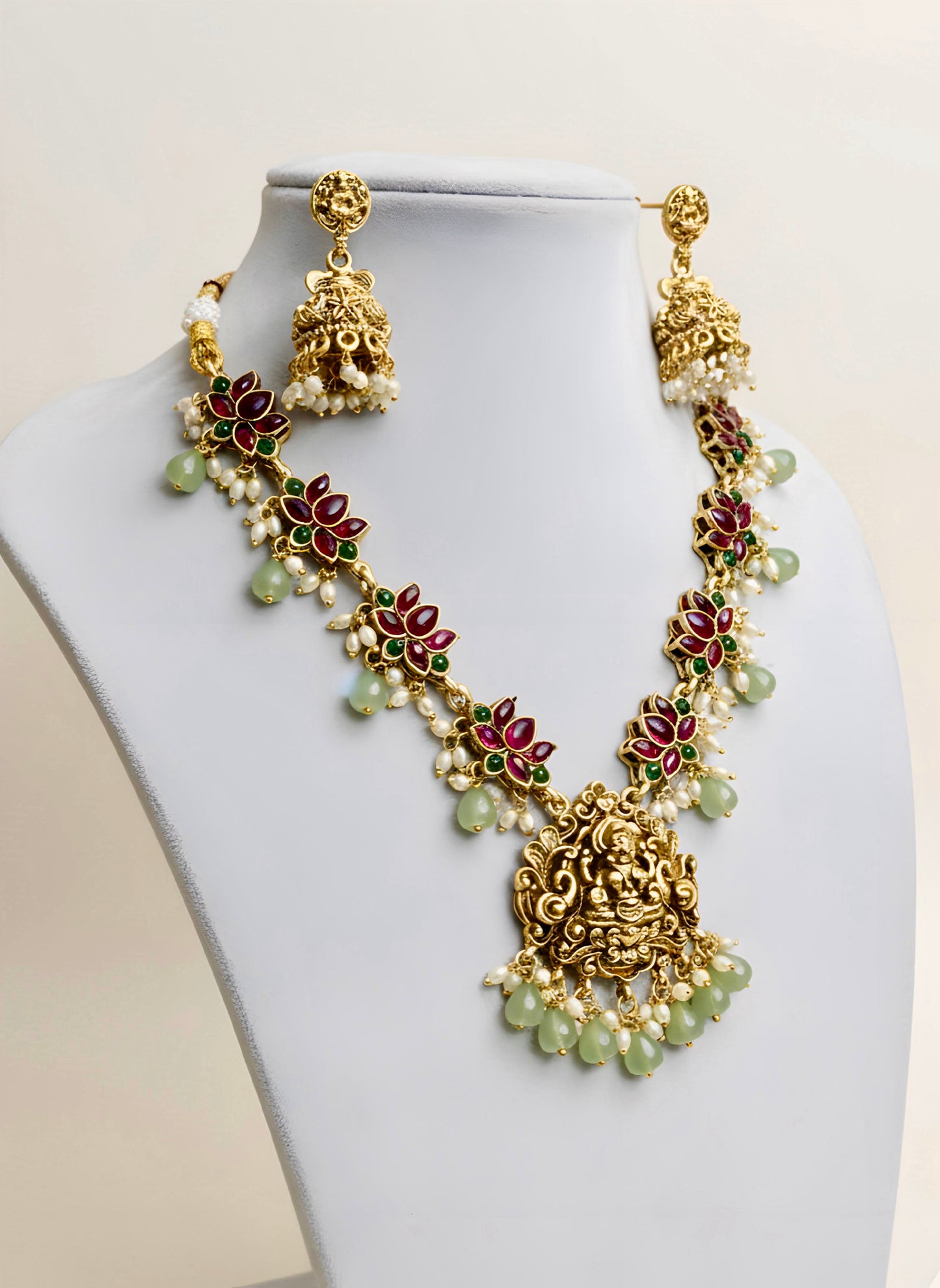 Padma Laxmi Necklace Set