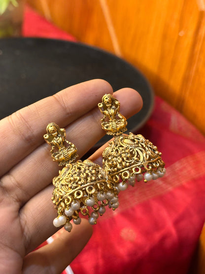 Pearl Laxmi white earring