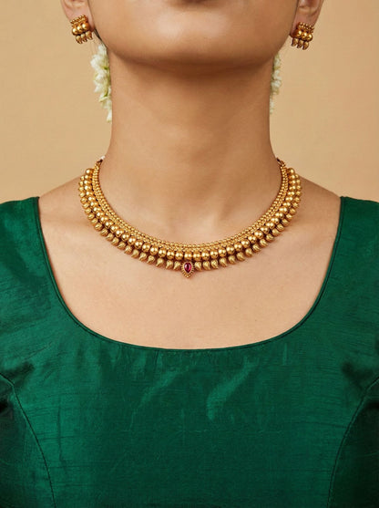 Vaidehi Gold Choker & Stud Set