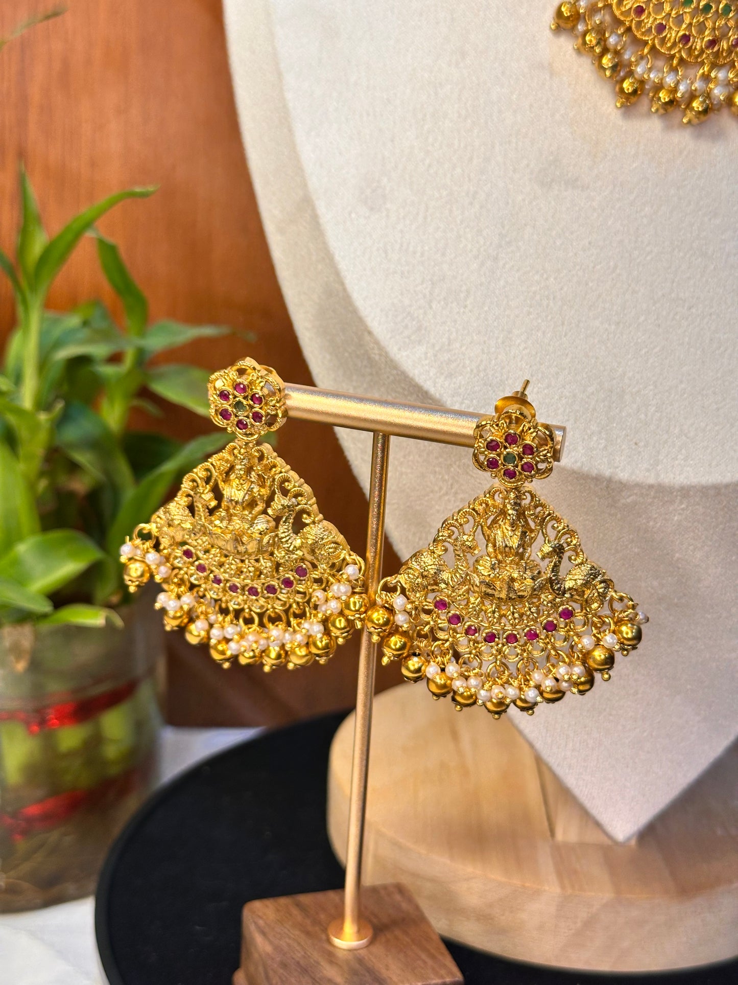 Madhuri necklace set