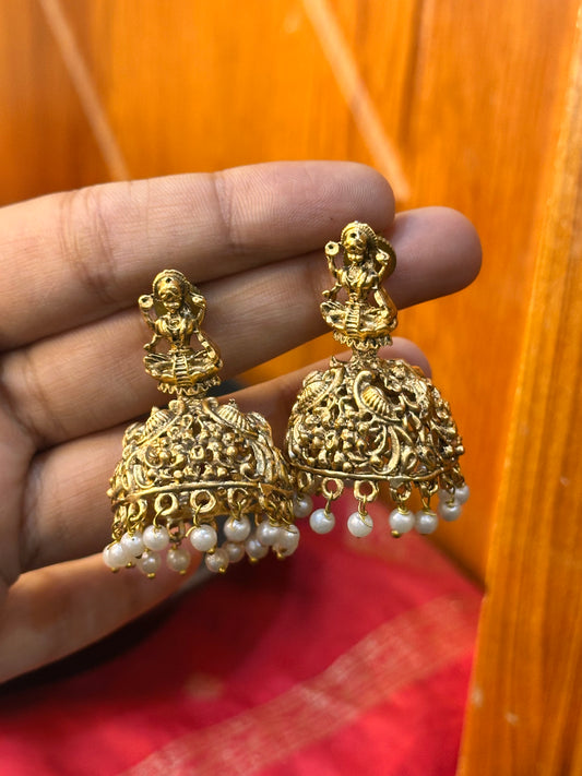 Pearl Laxmi white earring