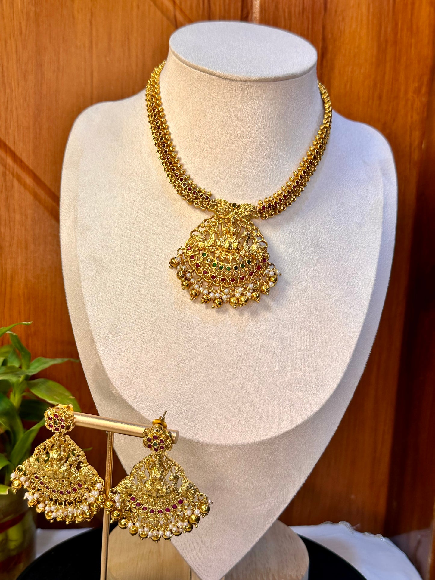 Madhuri necklace set