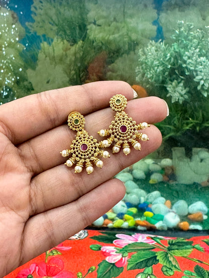 Madhulika Necklace Set