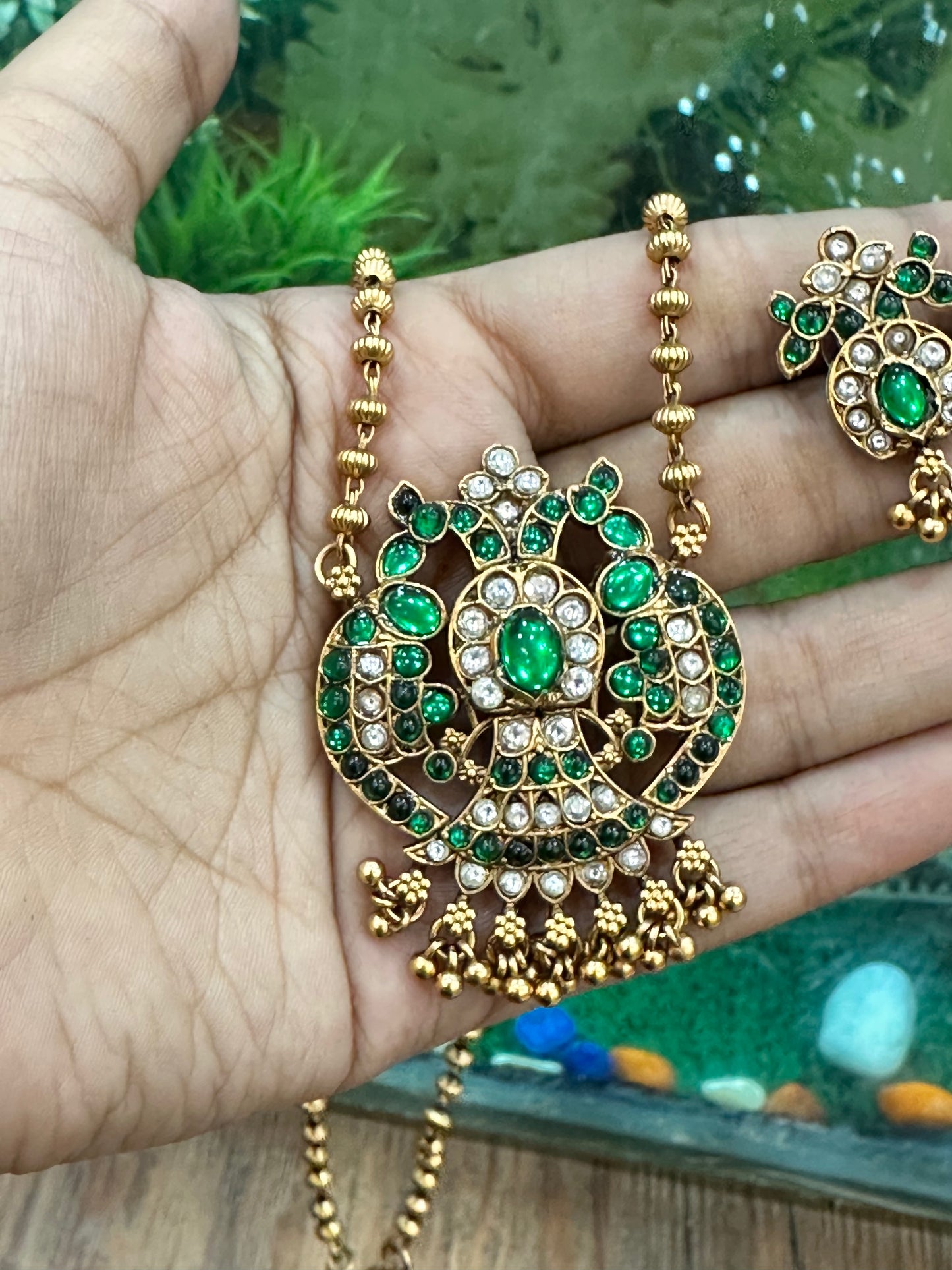 Varnika Gandaberunda Pendant Set