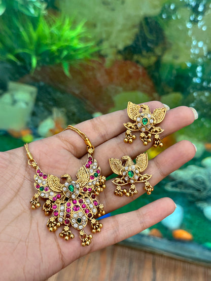 Varnika garunda Necklace Set
