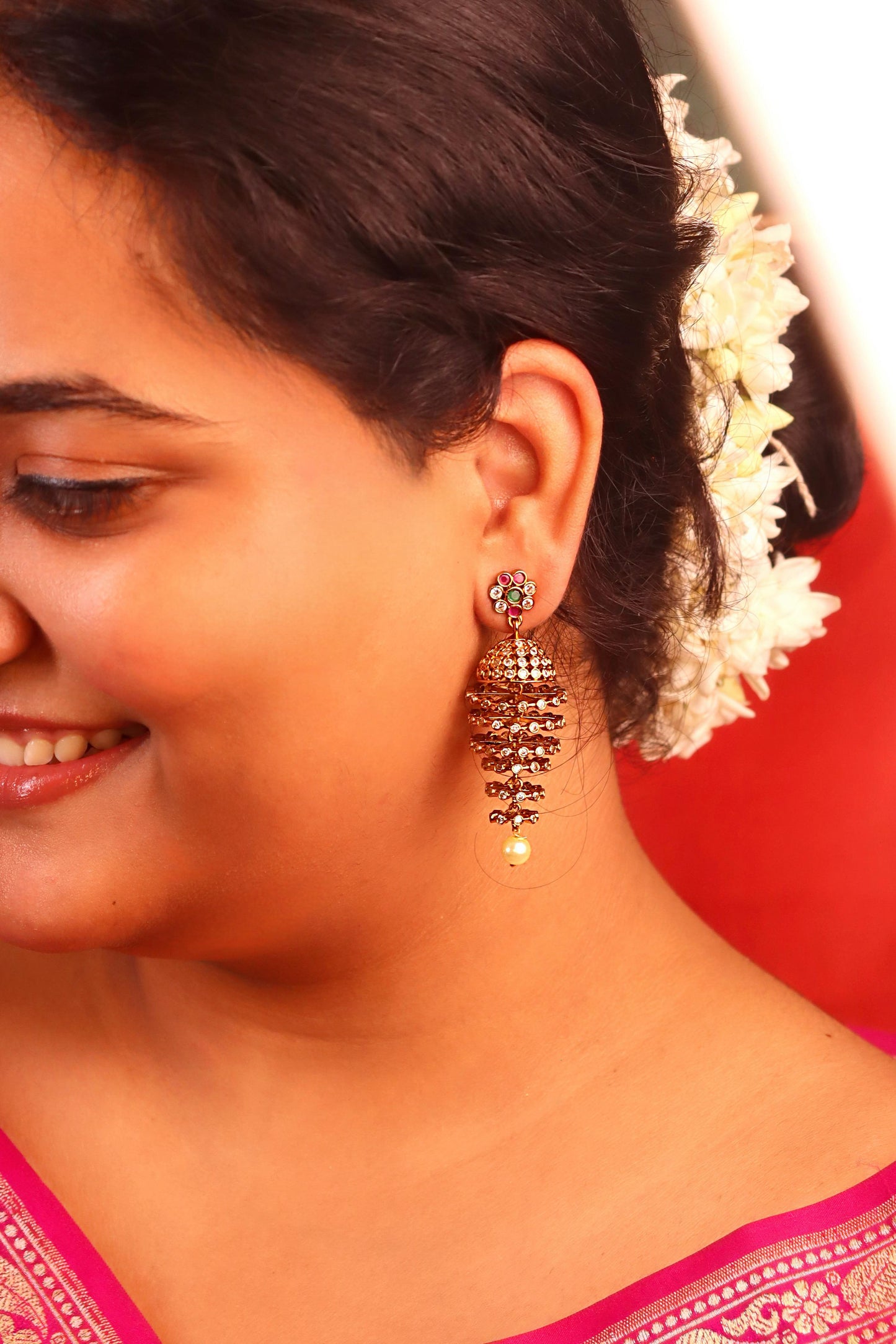 Sudhi dangler earring