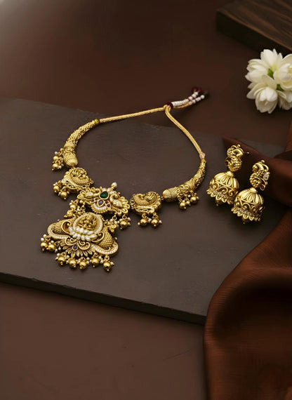 Suvarna Laxmi Necklace Set