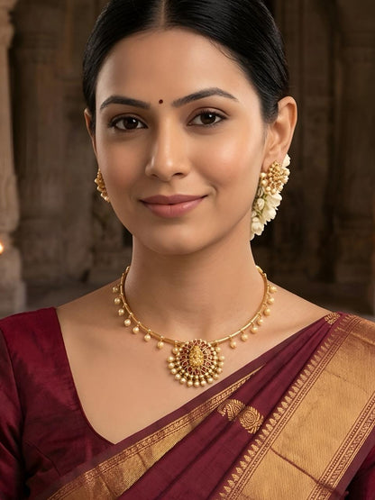 Suryalekha Pendant Set