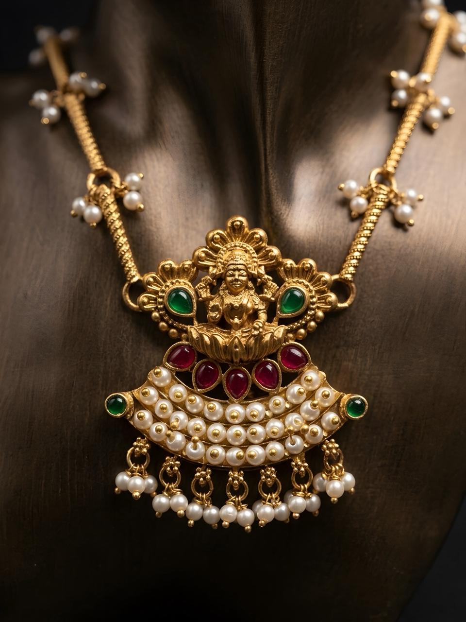 Laxmi Pearl Necklace Set