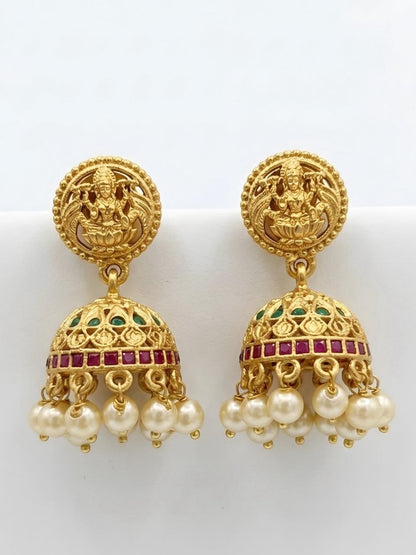 Aparna Pendant Set