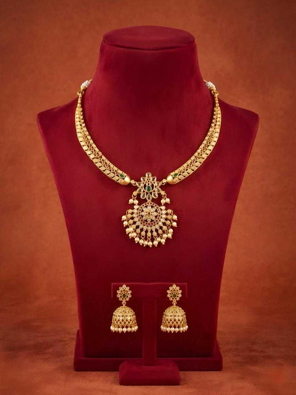 Kanakavalli Necklace Set