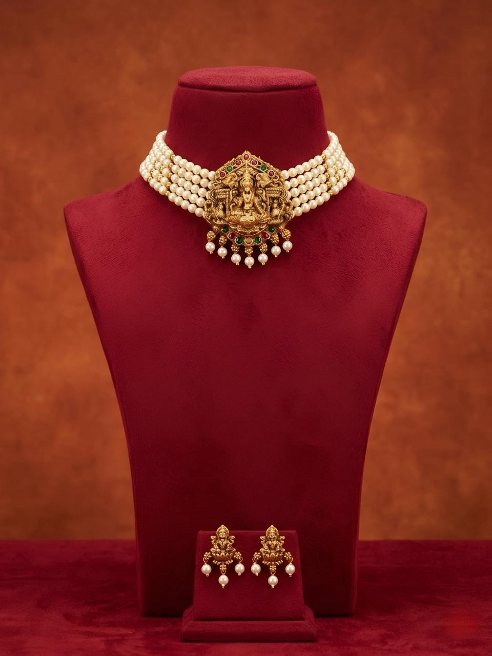 Aishwarya Pearl Choker Set