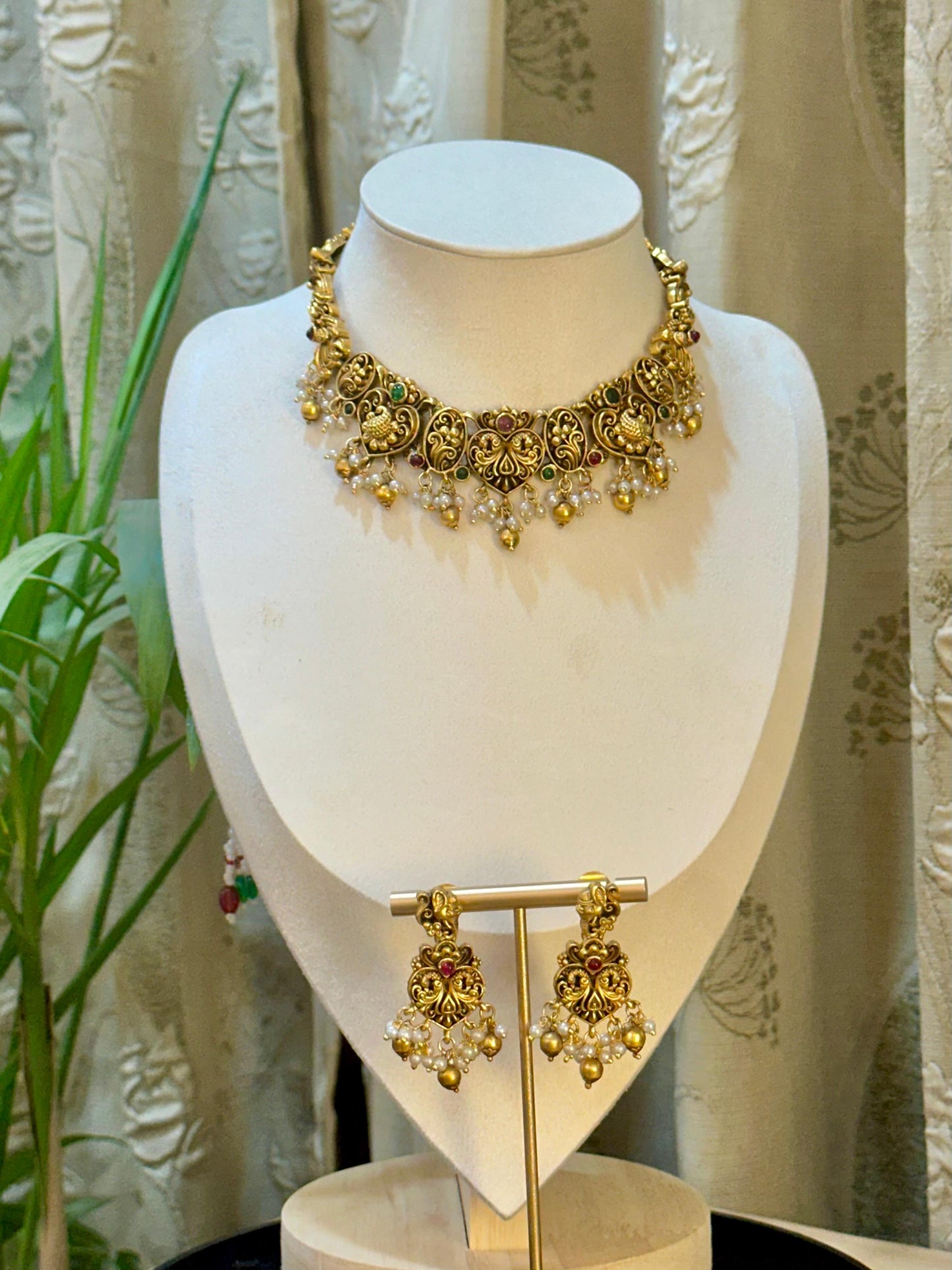 Anandita Matte Necklace Set