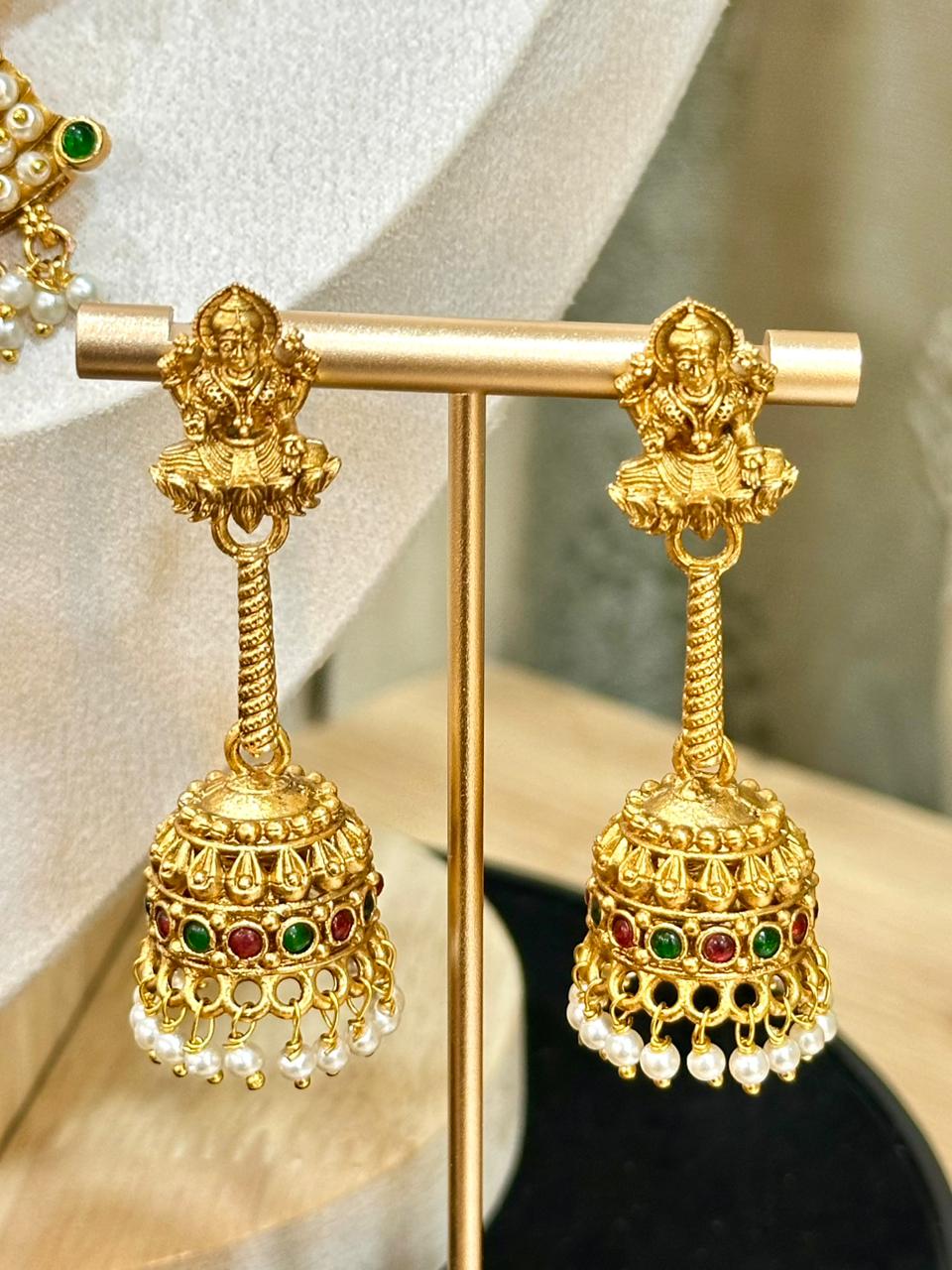 Laxmi Pearl Necklace Set