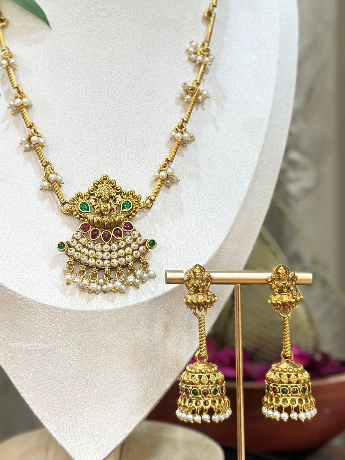 Laxmi Pearl Necklace Set