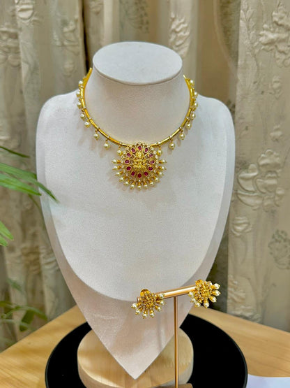 Suryalekha Pendant Set