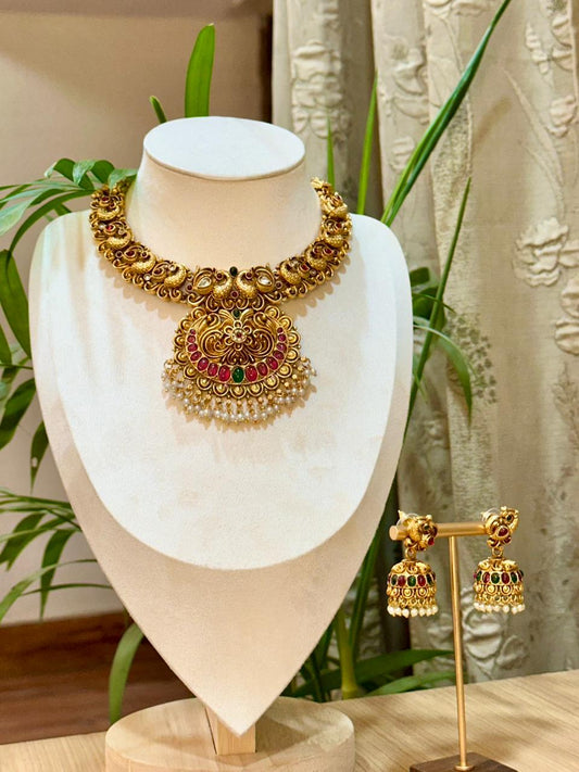 Adhira Matte Gold Set