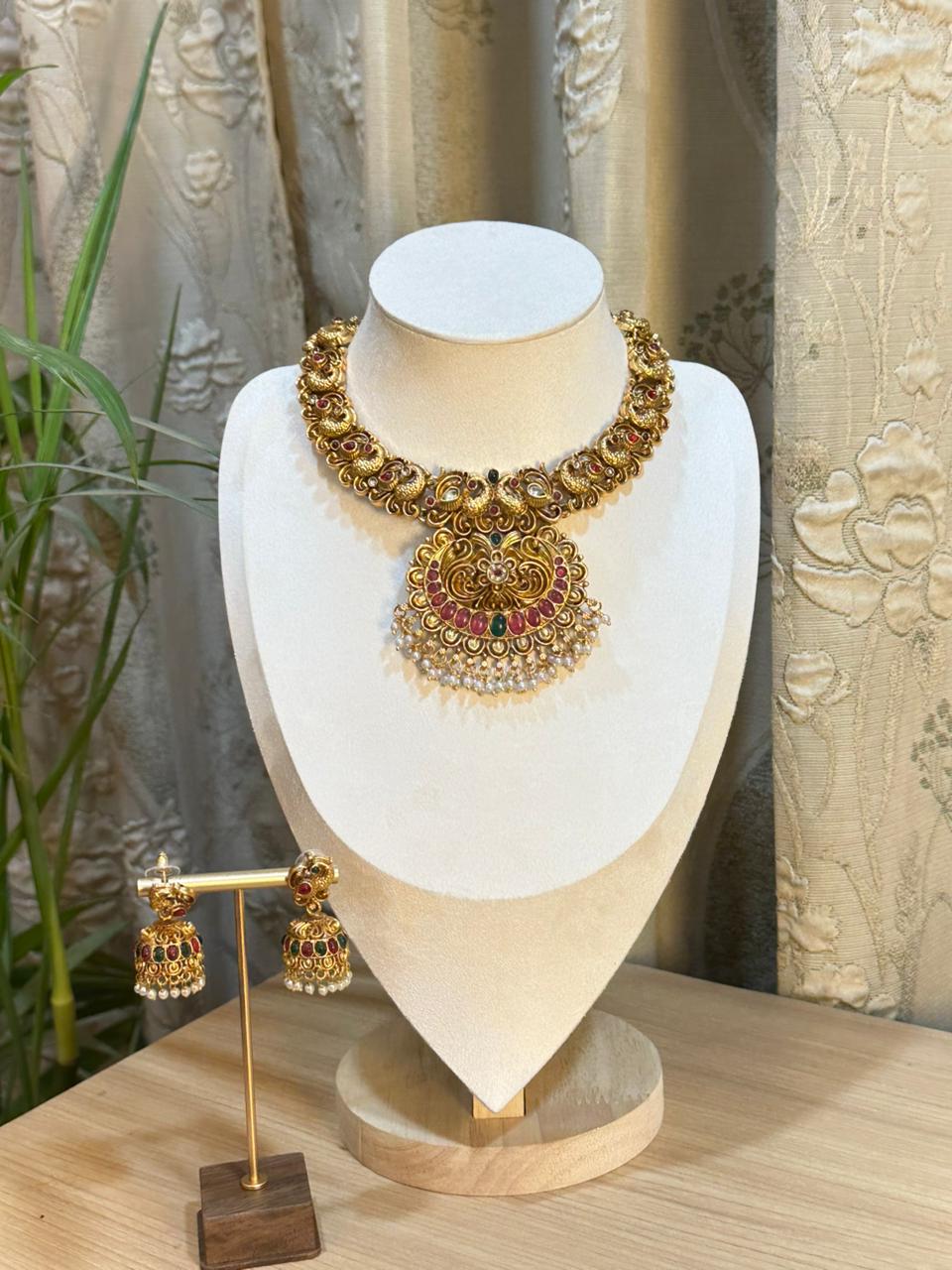 Adhira Matte Gold Set