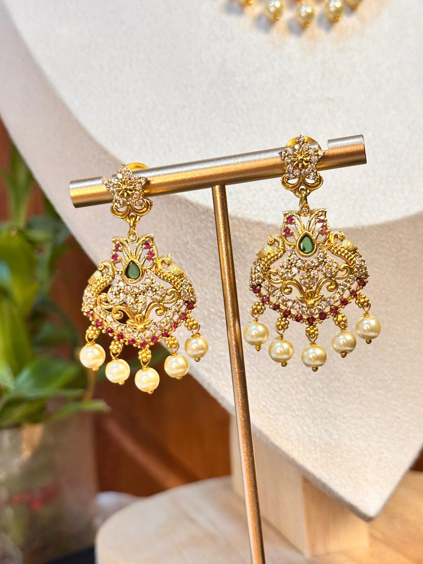 Shri Shobha Necklace Set