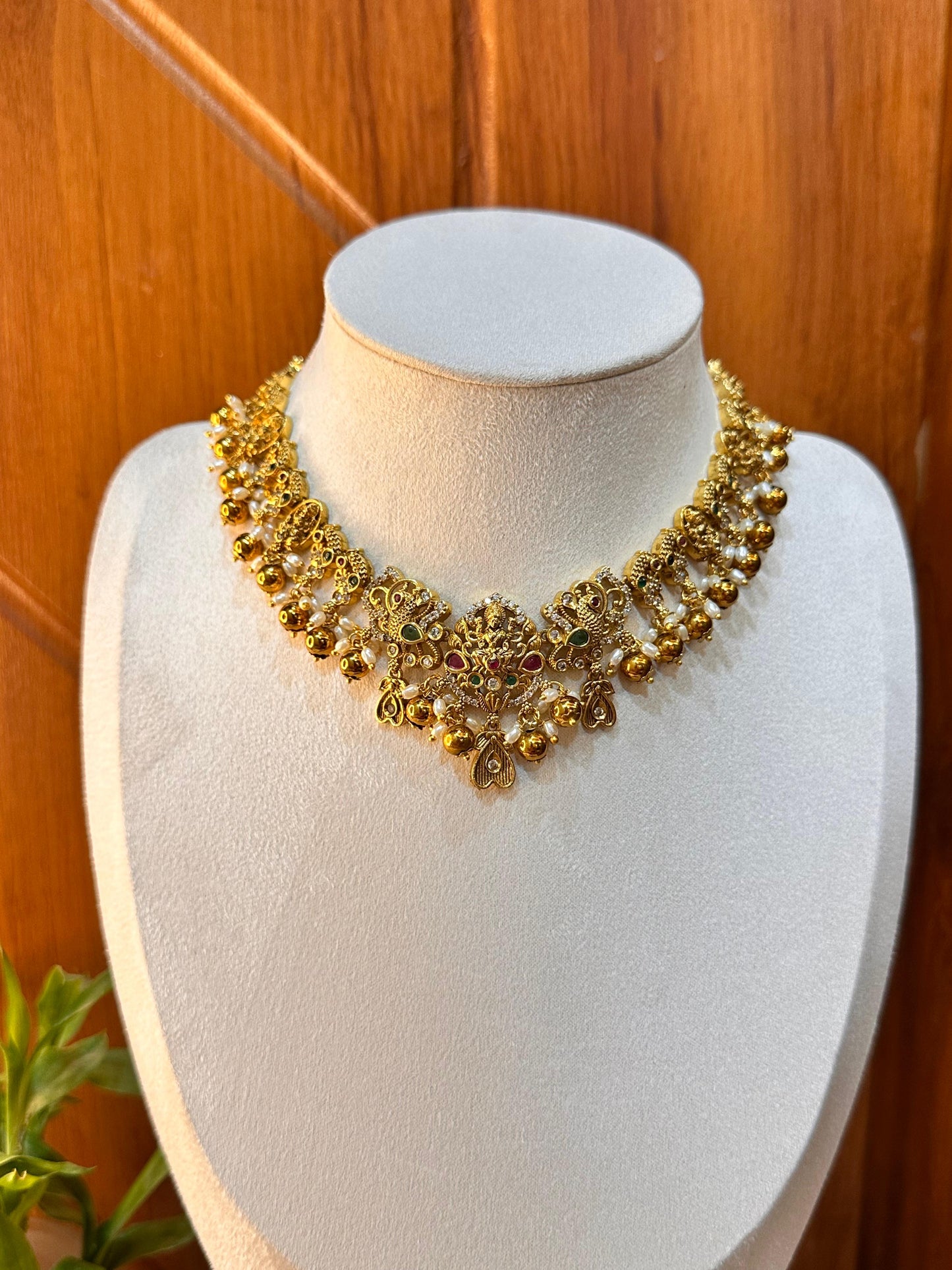 Haarika Gold Necklace Set
