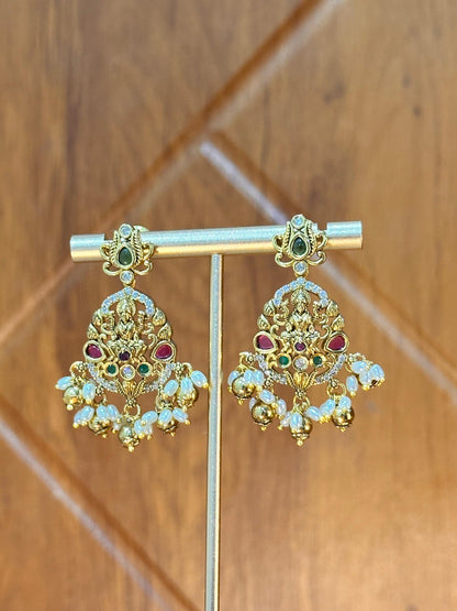 Haarika Gold Necklace Set