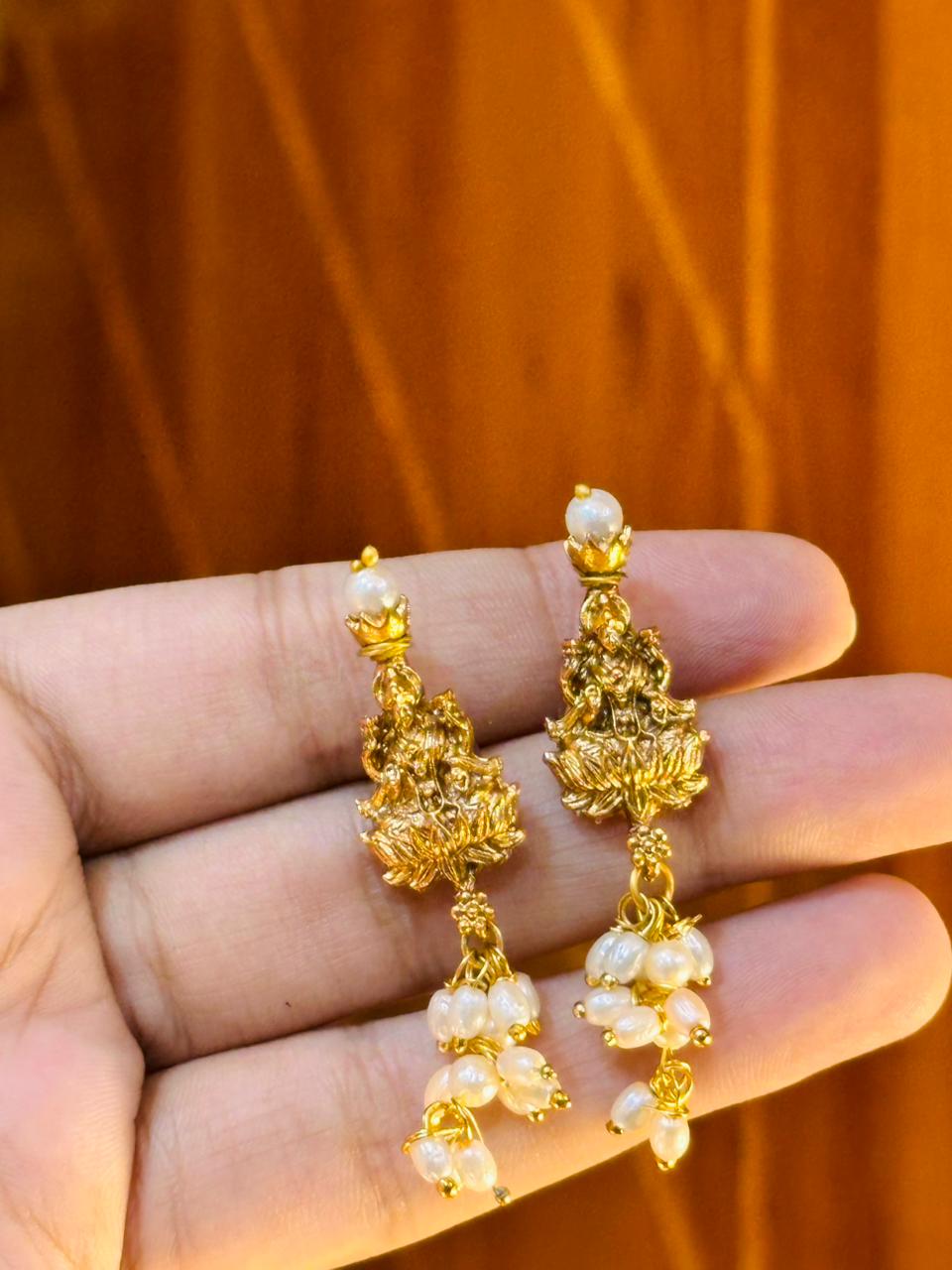 Pearl Necklace Set