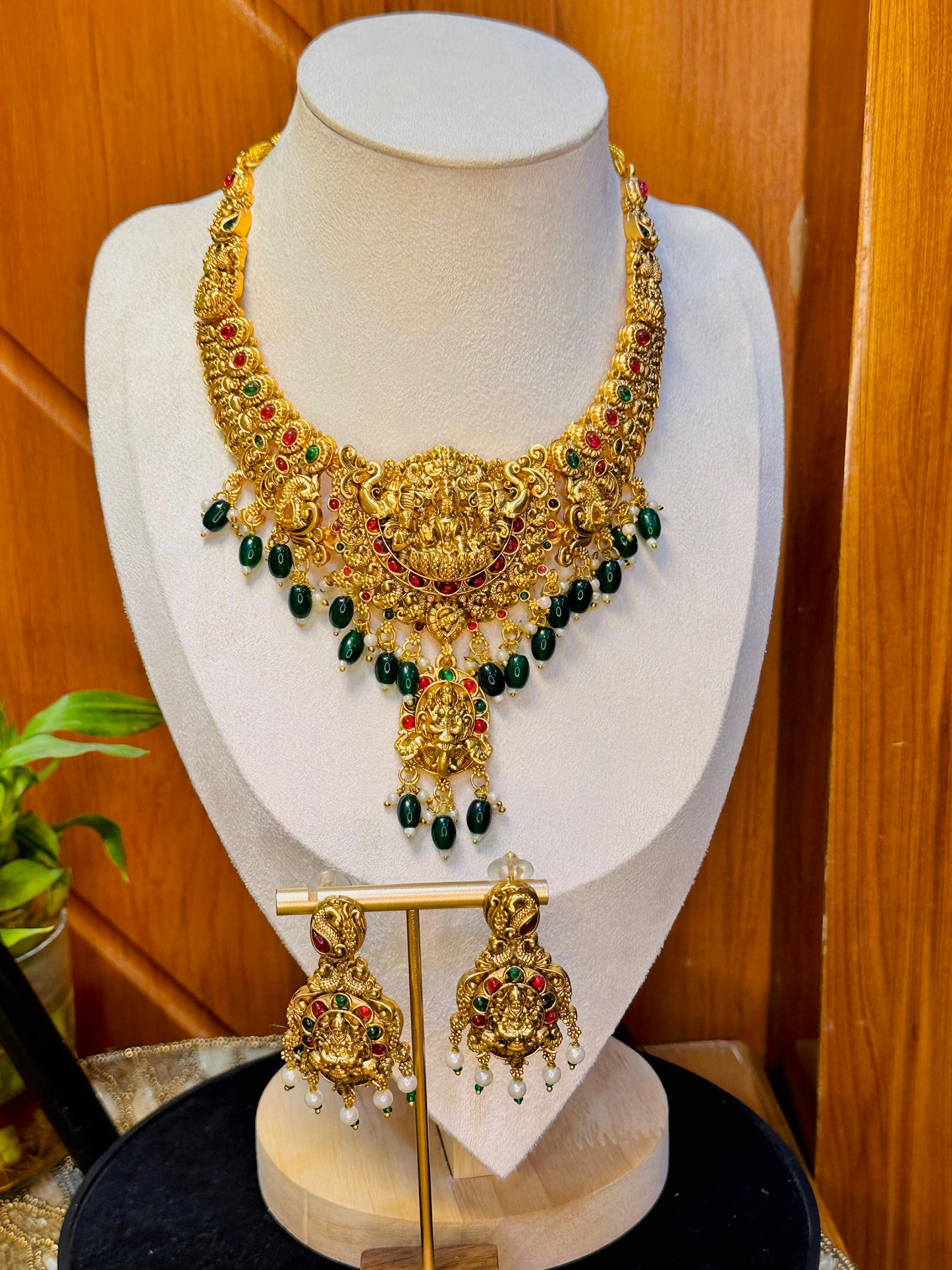 Meenakshi Ratnaharam Set