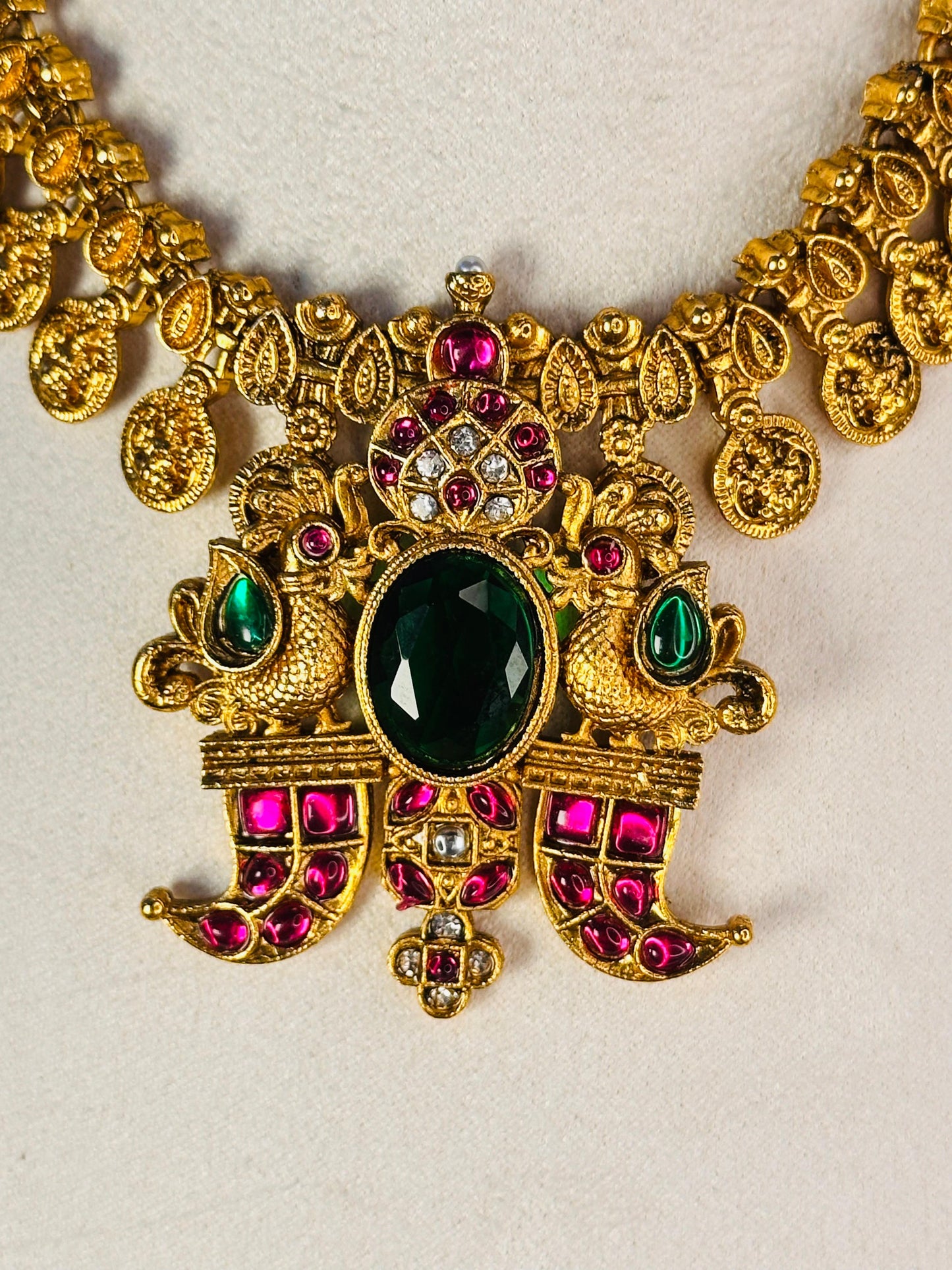 Viditha Green Stone Necklace Set