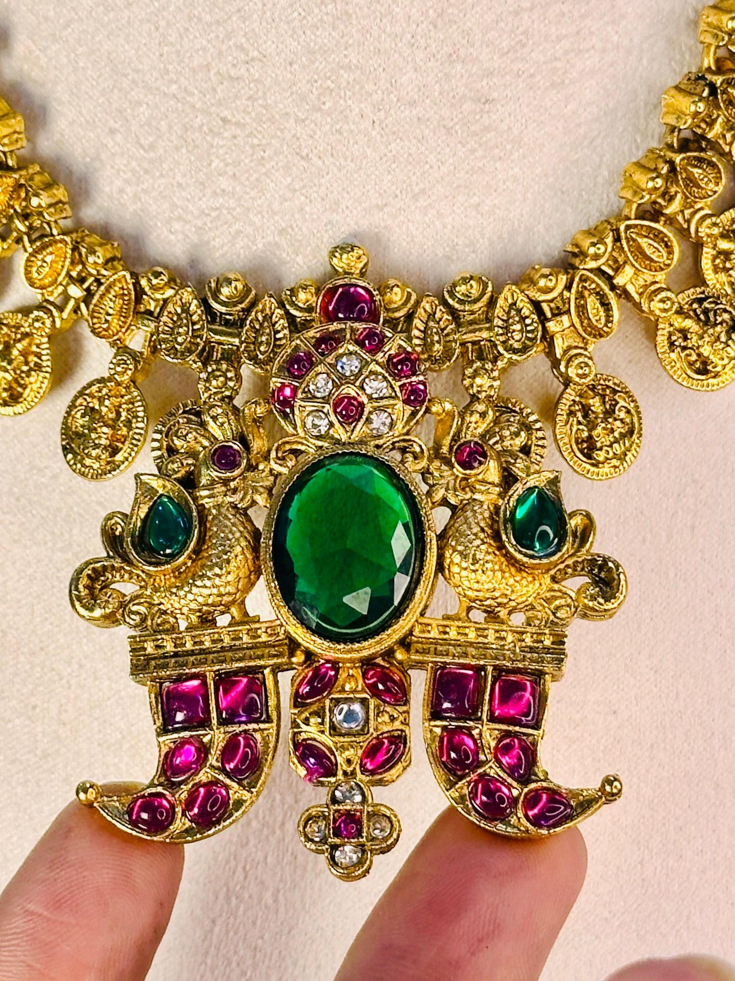 Viditha Green Stone Necklace Set