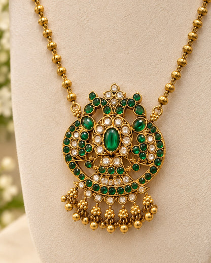 Varnika Gandaberunda Pendant Set