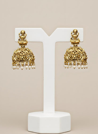 Pearl Laxmi white earring