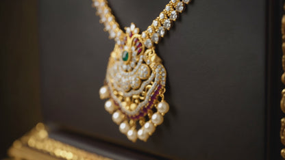 Shri Shobha Necklace Set