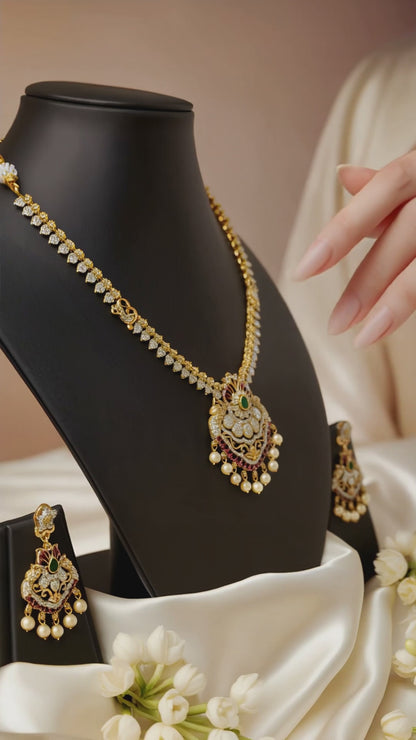 Shri Shobha Necklace Set