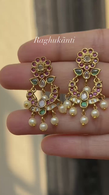 Gul earrings