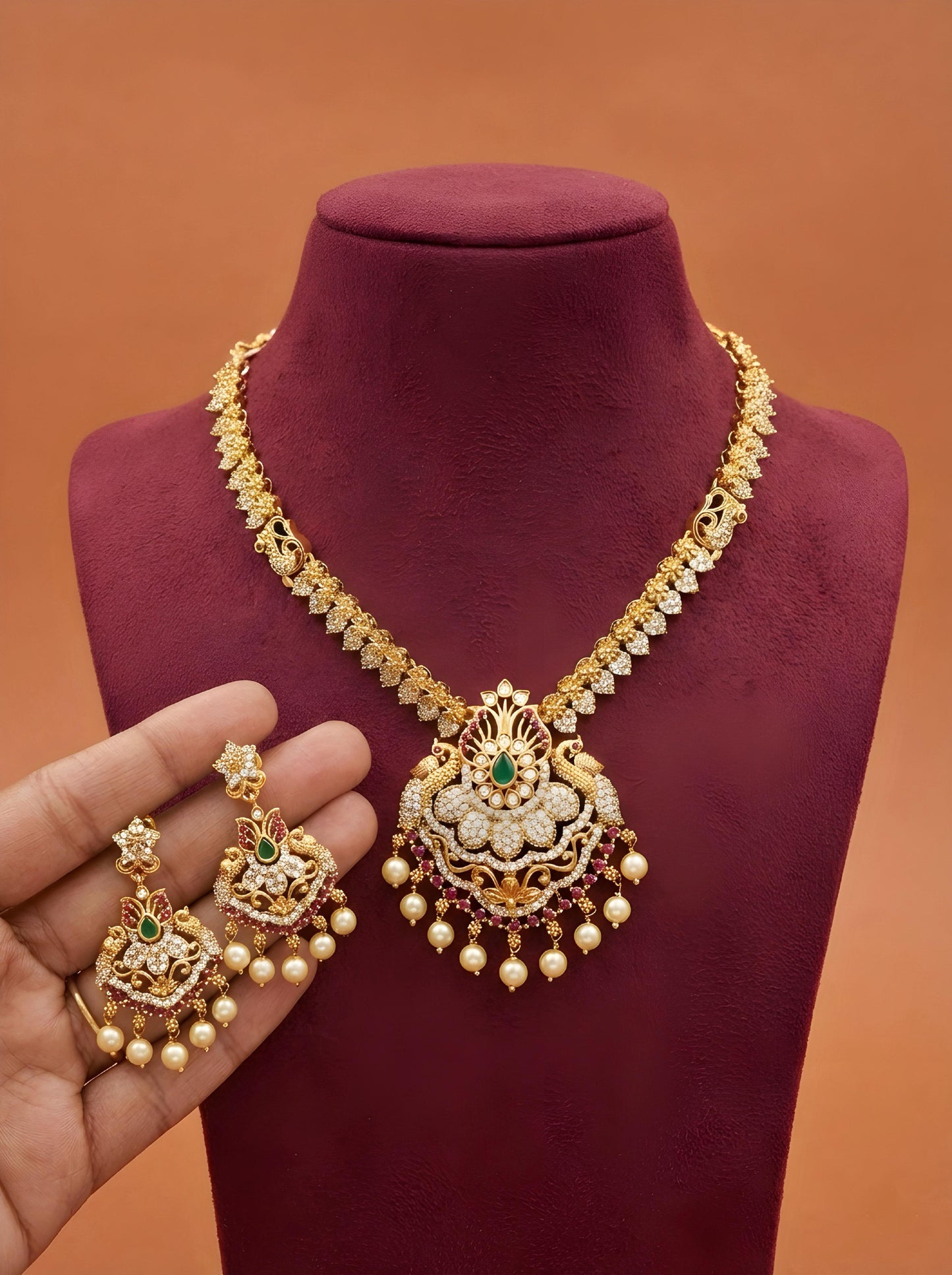 Shri Shobha Necklace Set