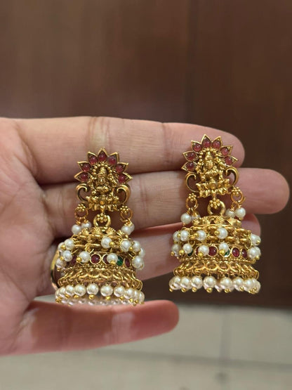 Pavi Laxmi Jhumki